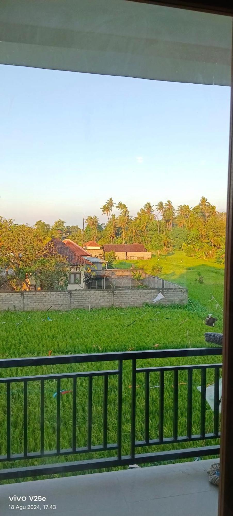 Lumbung Sari Home Stay Amed Esterno foto
